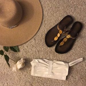 Mia size 8 Shell flip Flop sandals